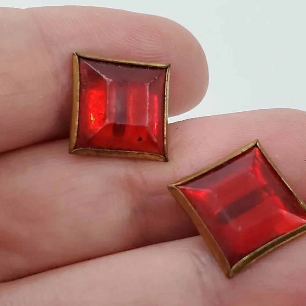 Vintage Red Cuff Links Gold Tone Square Plastic‎ R